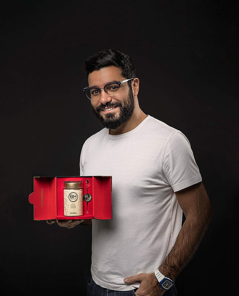 Narek with COFFEECELL product